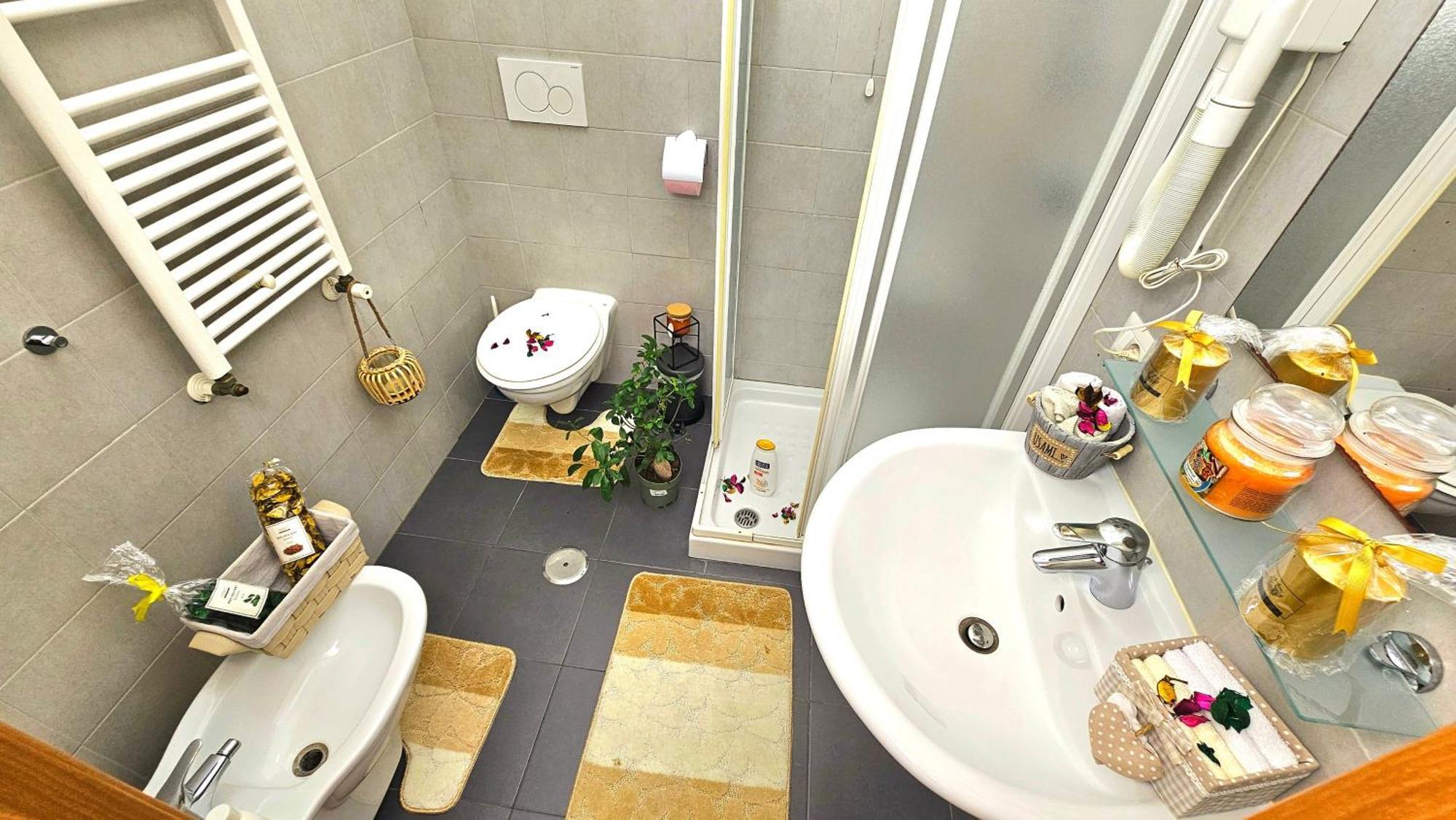 A Casa Simpatia Roma - Free Parking If You Book 4 Nights Bed and Breakfast Buitenkant foto