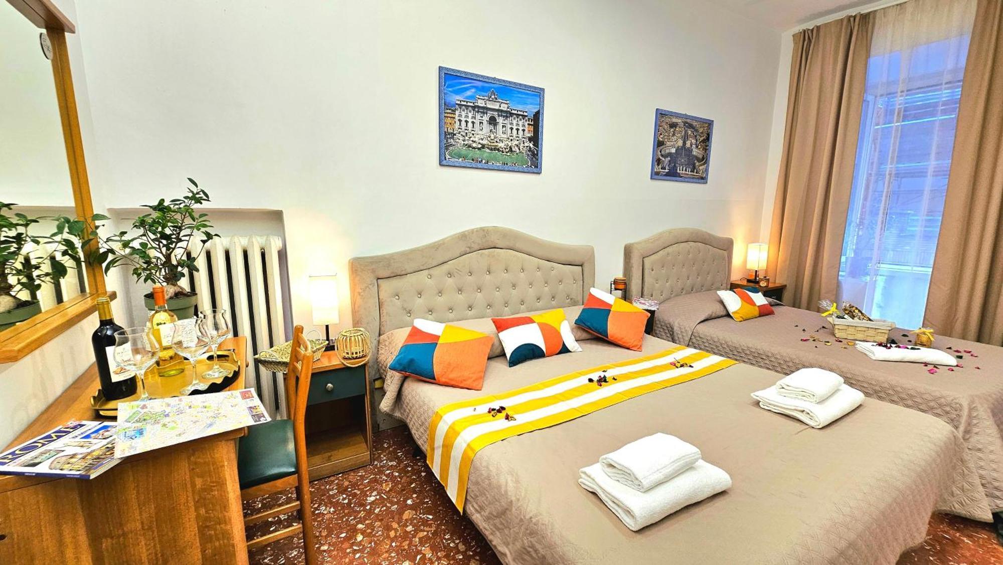 A Casa Simpatia Roma - Free Parking If You Book 4 Nights Bed and Breakfast Buitenkant foto